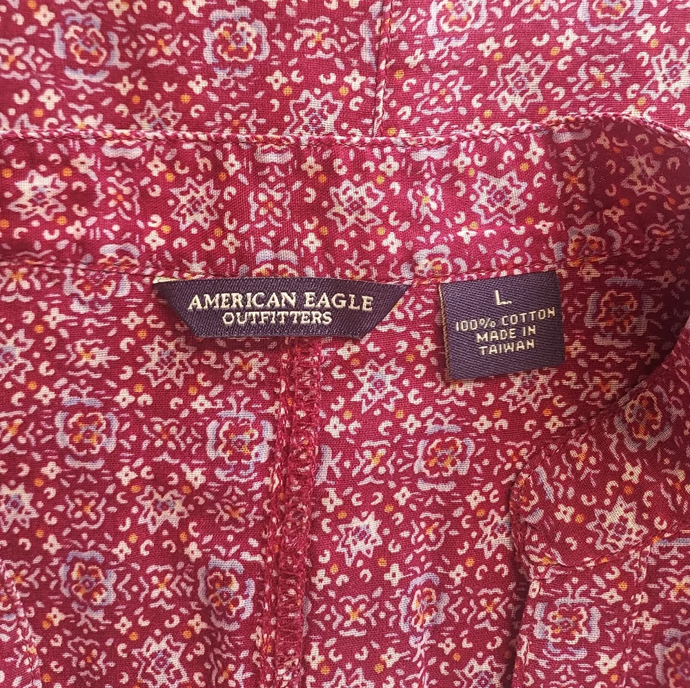 American Eagle, burgundy long sleeved cotton button down shirt, size large - Picture 7 of 10